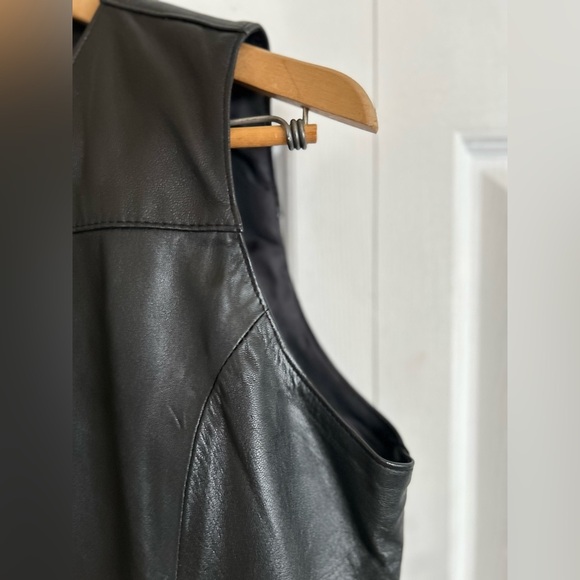 Leather vest - Picture 3 of 11